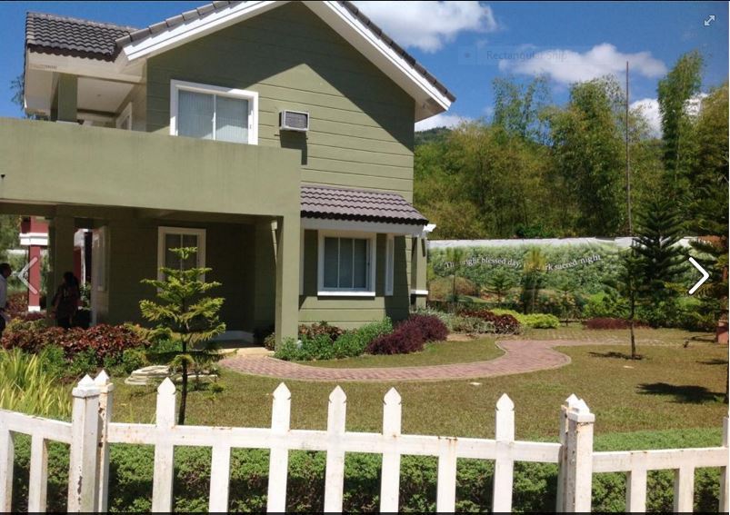 Riverdale emerald hole house